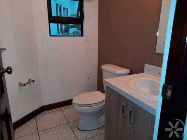 Alquilo Apartamento ubicado en Zona 15 - Miniatura 6