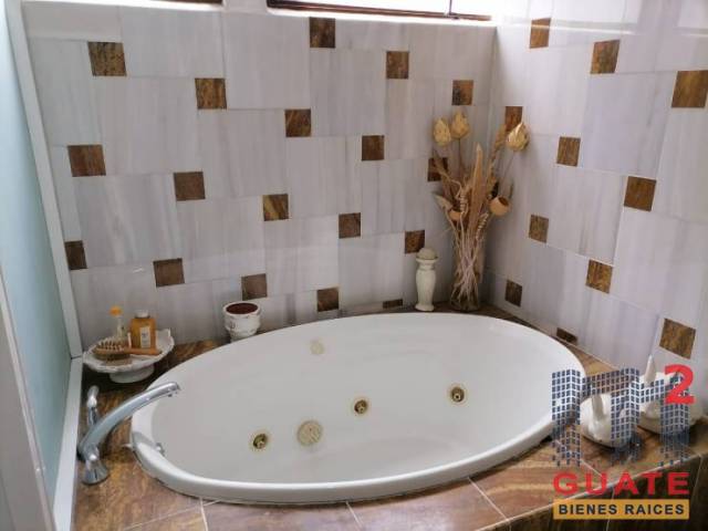 Apartamento de 134.17 m2 de construcción en Venta, Zona 10 - Miniatura 13