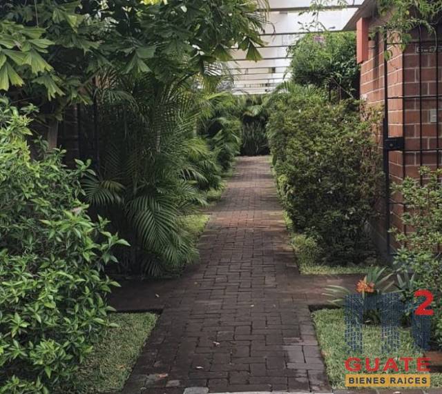 Apartamento de 100 m2 de construcción, en Venta, Zona 14 - Miniatura 8