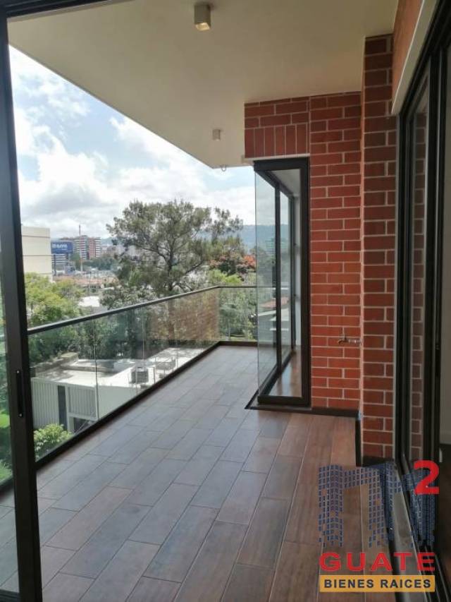 Apartamento de 234 m2 de construcción en Renta, Zona 10 - Image 3