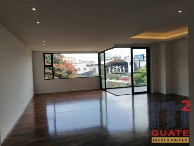 Apartamento de 234 m2 de construcción en Renta, Zona 10 - Miniatura 8