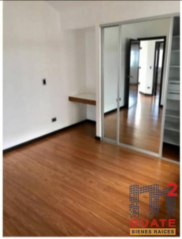 Casa de 350 m2 de construcción en Renta, Zona 13 - Image 4