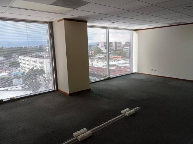 Oficina en Renta Zona 9 Ciudad Guatemala - Miniatura 5