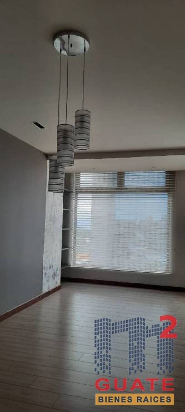 Apartamento de 97 m2 de construcción en Venta, Zona 10 - Image 3