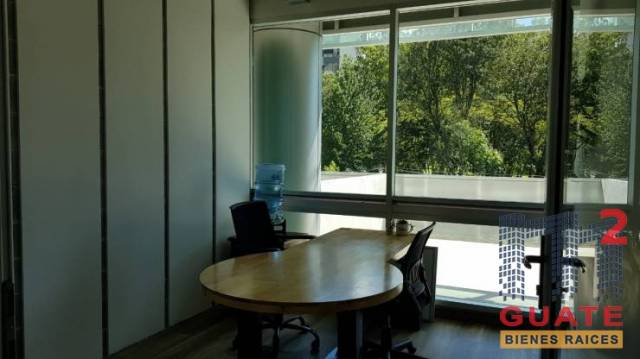 Oficina de 60 m2 de construcción en Venta, Zona 15 - Image 2