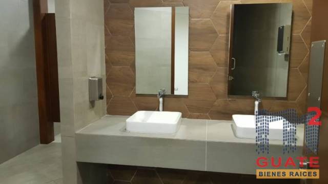 Oficina de 60 m2 de construcción en Venta, Zona 15 - Miniatura 10