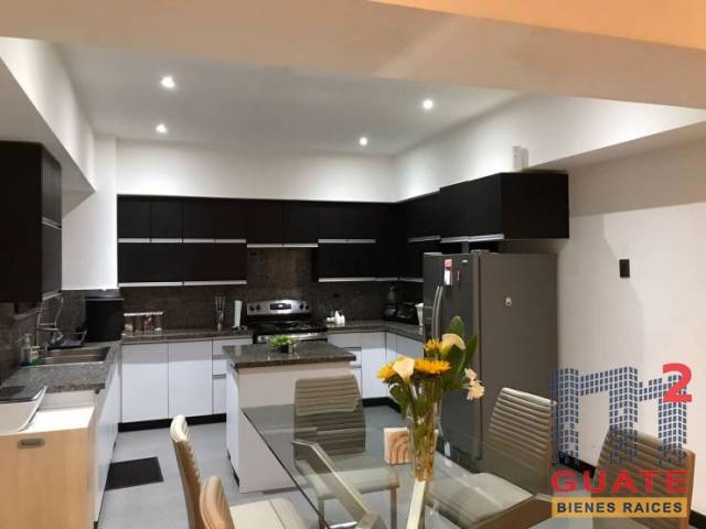 Apartamento de 159 m2 de construcción en Venta, Zona 16 - Image 3