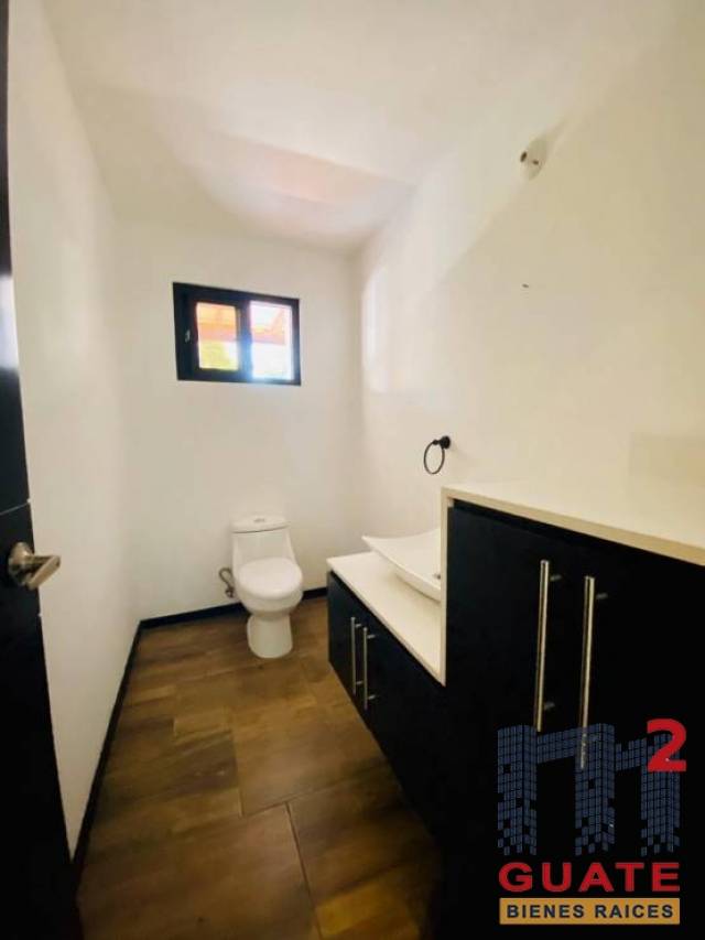 Apartamento de 165 m2 de construcción en Venta, Zona 16 - Miniatura 9