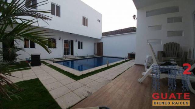 Casa de 340 m2 de construcción en Venta, Monterrico - Miniatura 12