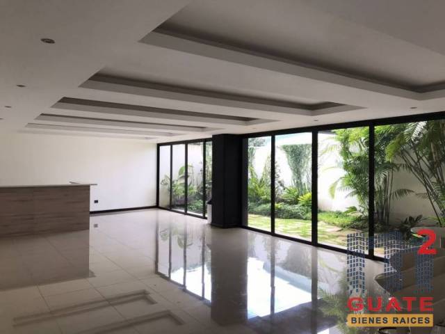 Apartamento de 221.7 m2 de construcción en Venta, Zona 15 - Image 4