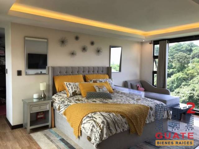 Apartamento de 221.7 m2 de construcción en Venta, Zona 15 - Image 5