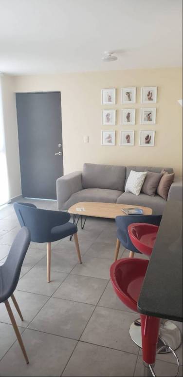 #AquiVivo | Alquilo / rento Apartamento Mariscal Uno Uno, zona 11 - Image 1