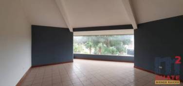 Casa de 577.53 m2 de construcción, en Venta Zona 15 - Image 1
