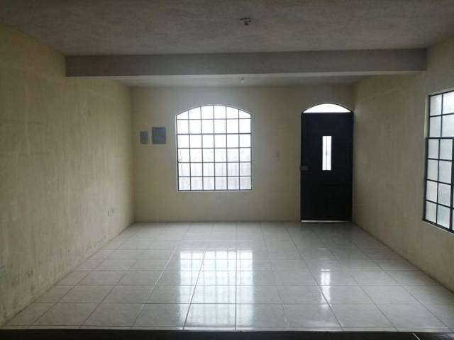 Casa en Venta de Un Nivel Ciudad Quetzal - Image 2