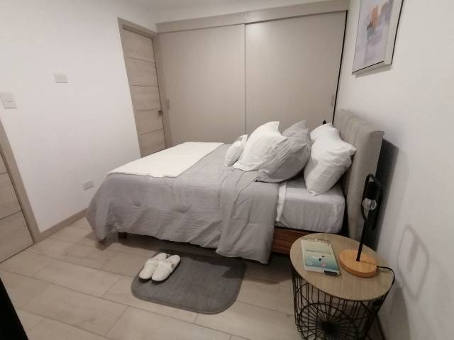 Apartamento en Venta Zona 12 frente Plaza Maderos - Miniatura 13