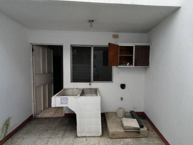 Casa en Alquiler de Primer Nivel en Colonia Mariscal - Image 3
