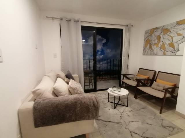 Apartamento en Venta Zona 12 frente Plaza Maderos - Miniatura 9