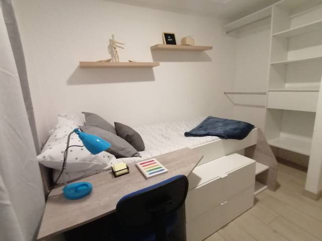 Apartamento en Venta Zona 12 frente Plaza Maderos - Miniatura 11