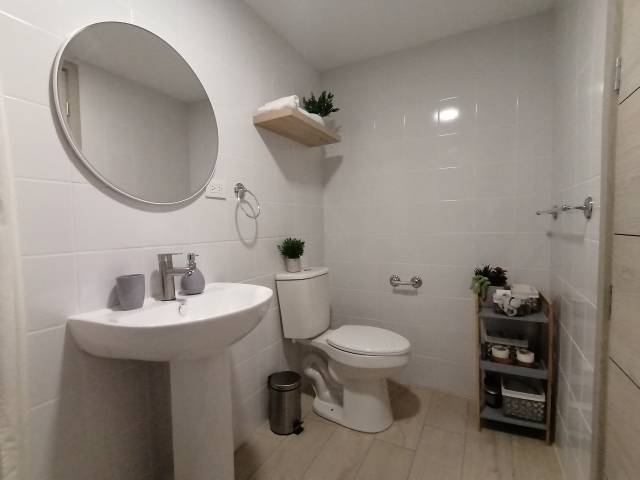 Apartamento en Venta Zona 12 frente Plaza Maderos - Miniatura 12