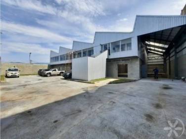 Bodega en Alquiler en Zona 12 - Image 1