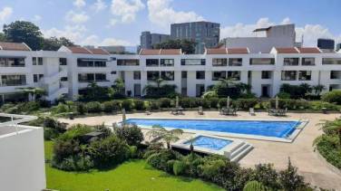 APARTAMENTO EN RENTA EN EXCLUSIVO CONDOMINIO ZONA 10 - Image 1