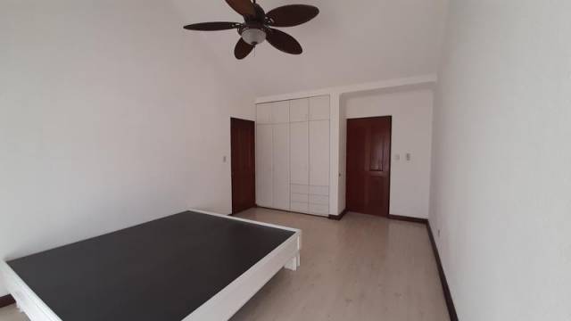 APARTAMENTO EN RENTA EN EXCLUSIVO CONDOMINIO ZONA 10 - Image 4