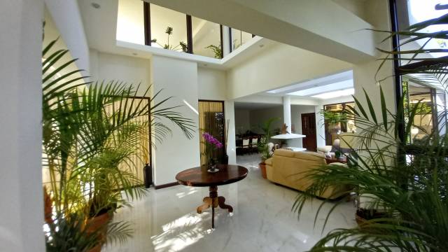 CASA DE LUJO EN VENTA EN EL ENCINAL - Image 3