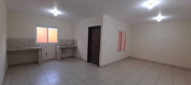CityMax Antigua Vende casa a metros de CA-Interamericana Santiago Sacatepéquez - Image 4
