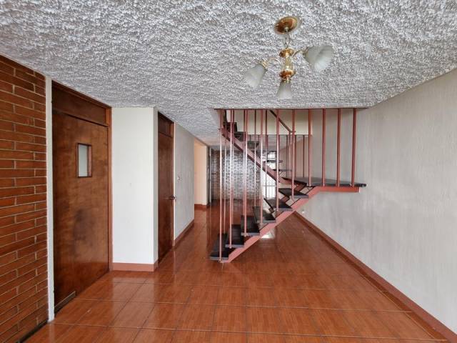 HERMOSA CASA EN VENTA JARDINES DE LA ASUNCIÓN ZONA 5 - Miniatura 13
