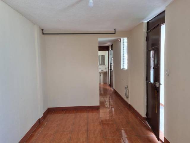 HERMOSA CASA EN VENTA JARDINES DE LA ASUNCIÓN ZONA 5 - Miniatura 14