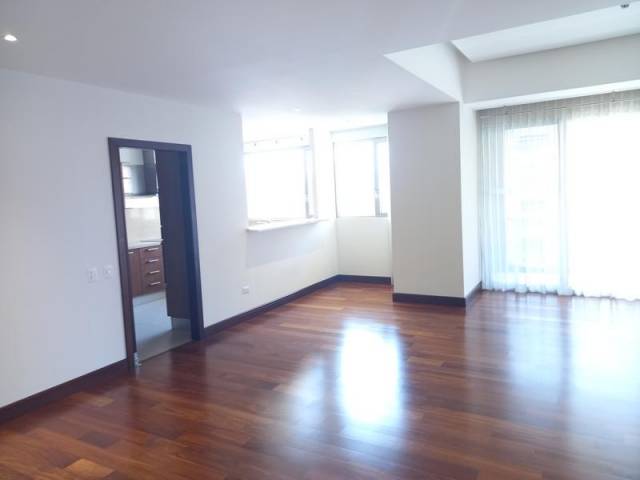HERMOSO APARTAMENTO EN RENTA ZONA 14 - Image 2