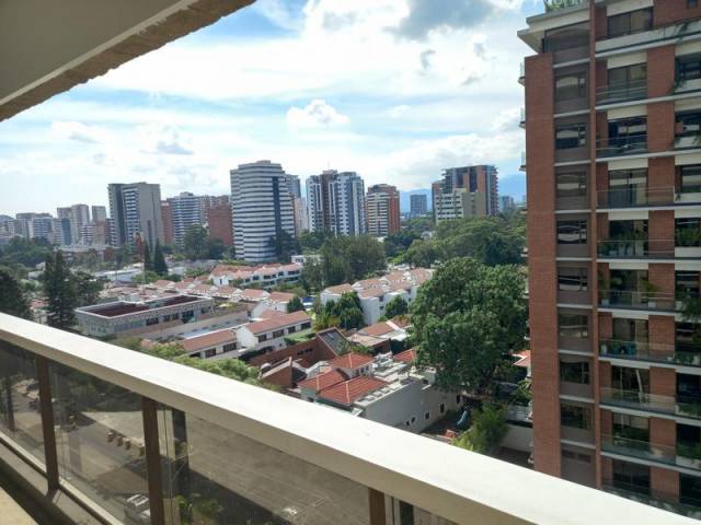 HERMOSO APARTAMENTO EN RENTA ZONA 14 - Miniatura 9