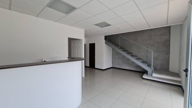 BODEGA EN RENTA EN ZONA 18 LA MODENA - Miniatura 5