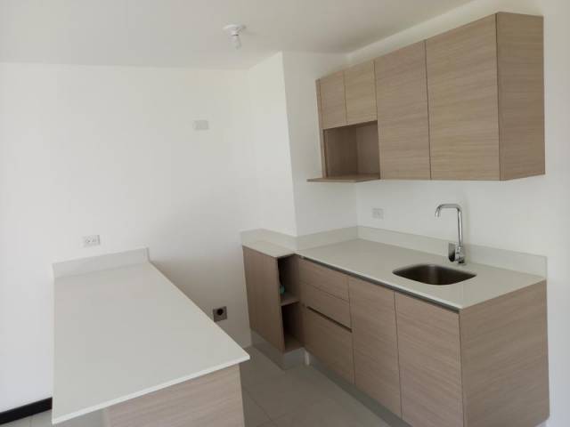 PENTHOUSE EN RENTA PARA ESTRENAR Z.7 GUATEMALA - Image 5