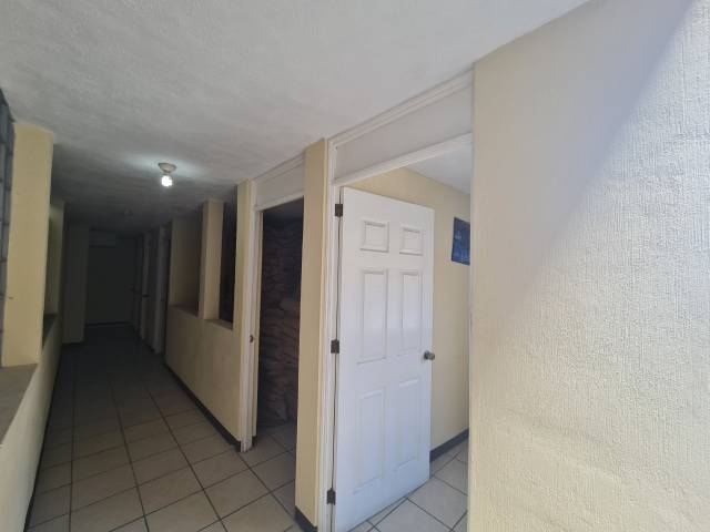 BODEGA EN VENTA EN ZONA 1 DE MIXCO GUATEMALA - Miniatura 3