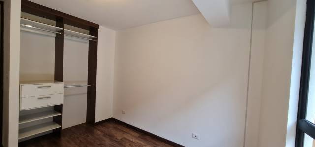 Rento apartamento con linea blanca en Aralia zona 11 - Image 5