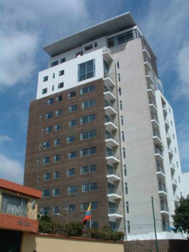 APARTAMENTO EN RENTA TORRE 14 ZONA 14 - Image 1