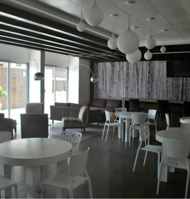 APARTAMENTO EN RENTA TORRE 14 ZONA 14 - Image 3