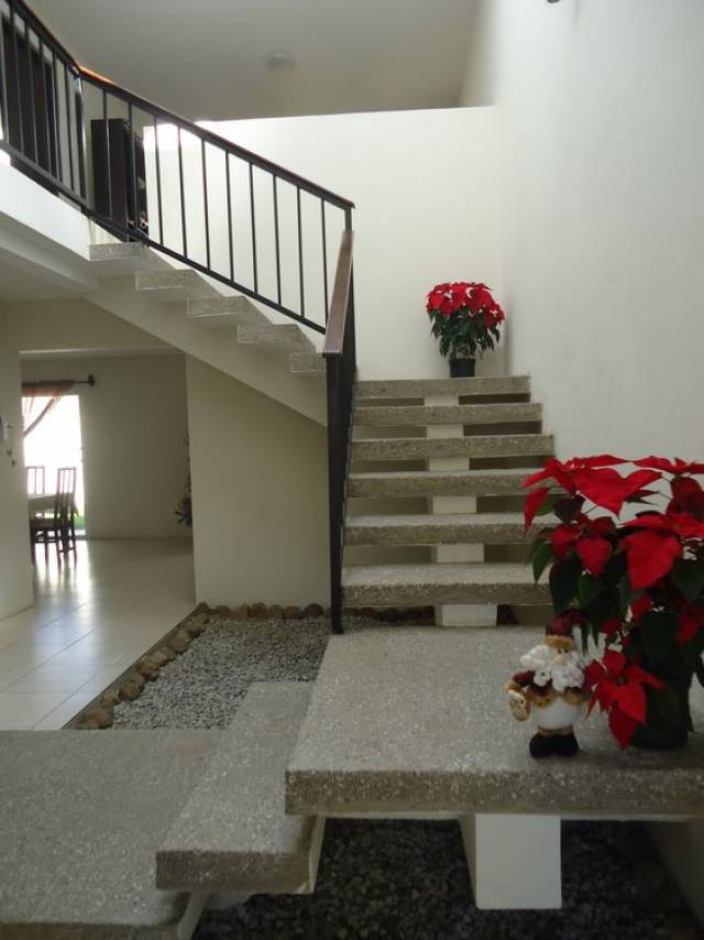CITYMAX DIAMOND VENDE PRECIOSA CASA EN ZONA 16 - Image 1