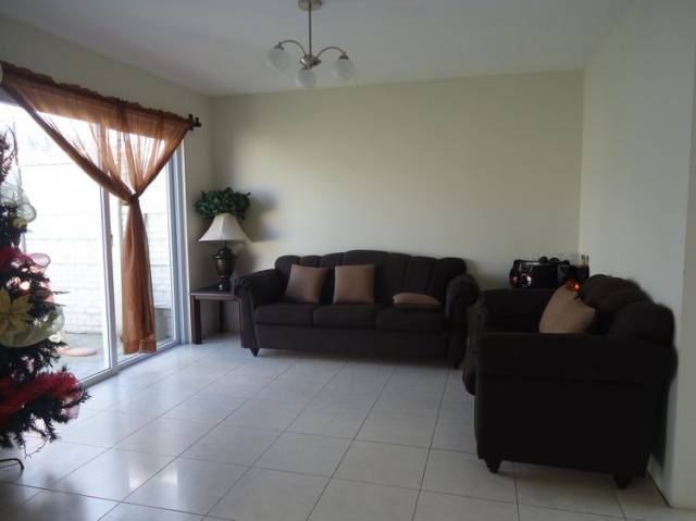 CITYMAX DIAMOND VENDE PRECIOSA CASA EN ZONA 16 - Image 3