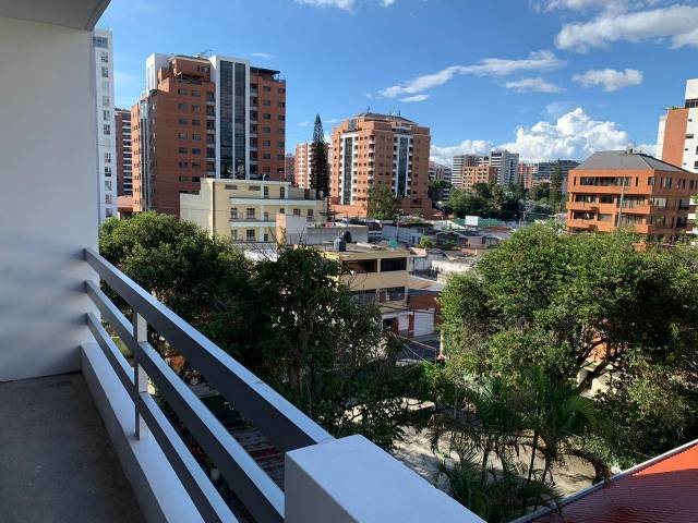 #AquiVivo | Rento / alquilo (+1) Apartamento Bresciani, Zona 10 - Image 2