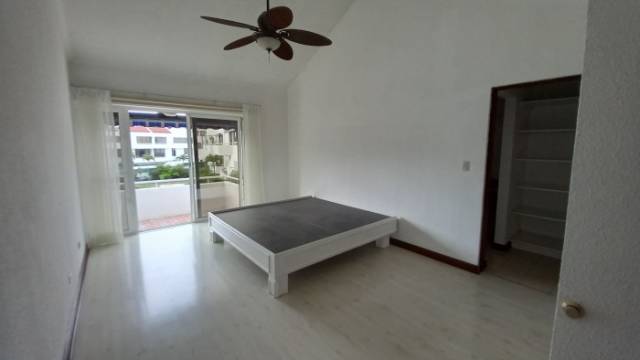 Apartamento en renta en zona 10 Jardines de Oakland - Image 4
