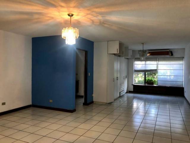 Alquiler de apartamento zona 10 - Image 5