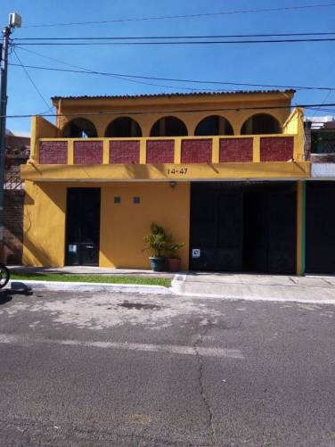 Alquilo apartamento cerca del centro comercial la Quinta - Image 1