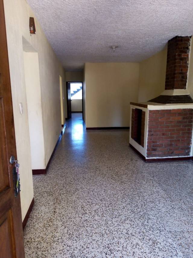 Alquilo apartamento cerca del centro comercial la Quinta - Image 3