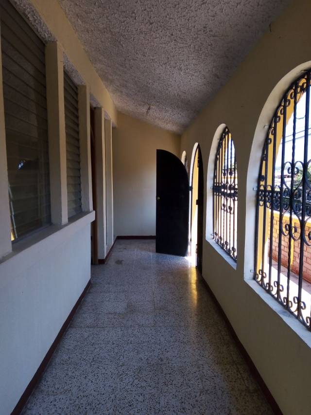 Alquilo apartamento cerca del centro comercial la Quinta - Image 4