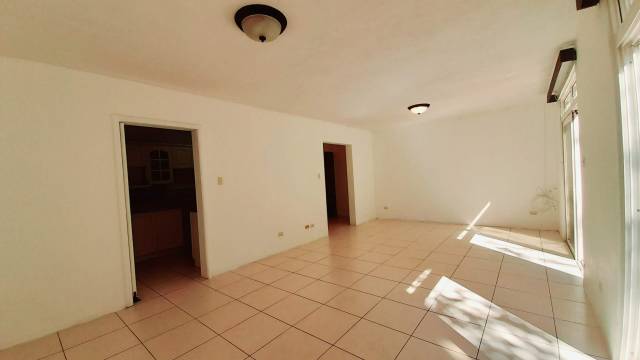 Apartamento en renta en zona 13 avenida hincapie - Miniatura 8