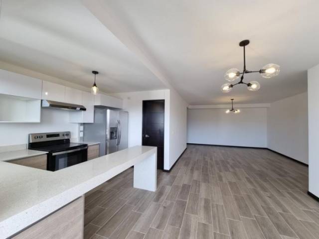 Apartamento En venta Zona 14 - Image 2