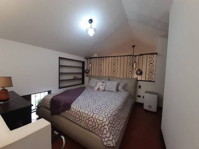 APROVECHE!  GANGA!! APARTAMENTO A LA ENTRADA DE ANTIGUA GUATEMALA! - Miniatura 3
