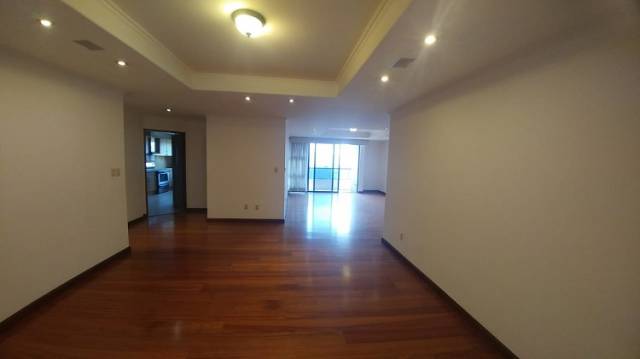 Zona 14 Alquilo Apartamento, Edificio Bellagio - Image 3